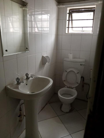 3-bedroom-flat-for-rent-in-kabulonga-big-6