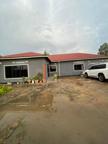 3-bedroom-for-rent-in-meanwood-big-0