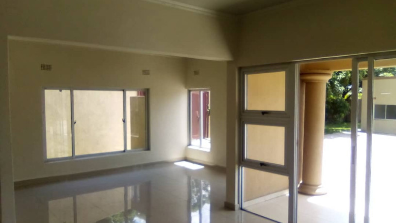 2-bedroom-flat-in-olympia-extension-big-3