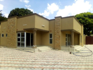 2-bedroom-flat-in-olympia-extension