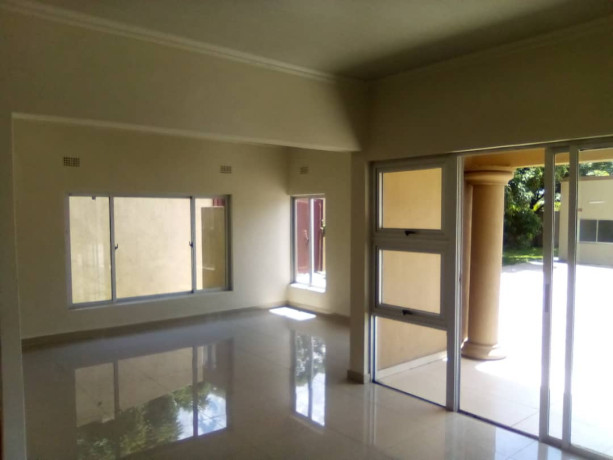 2-bedroom-flat-in-olympia-extension-big-3