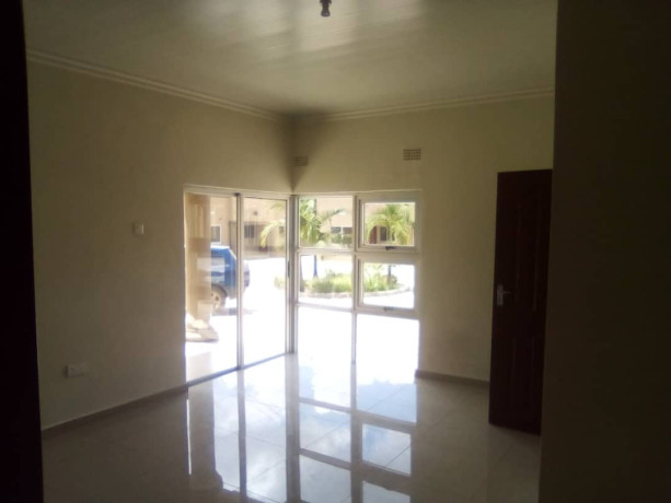 2-bedroom-flat-in-olympia-extension-big-2