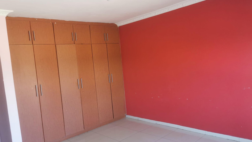 3-bedroom-flat-for-rent-in-chalala-big-4