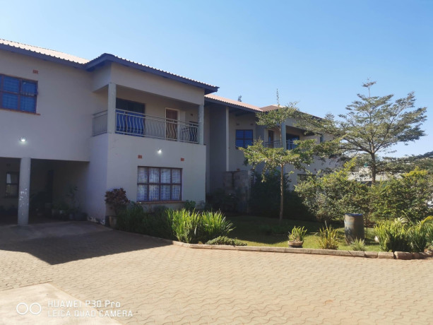 3-bedroom-flat-for-rent-in-chalala-big-3