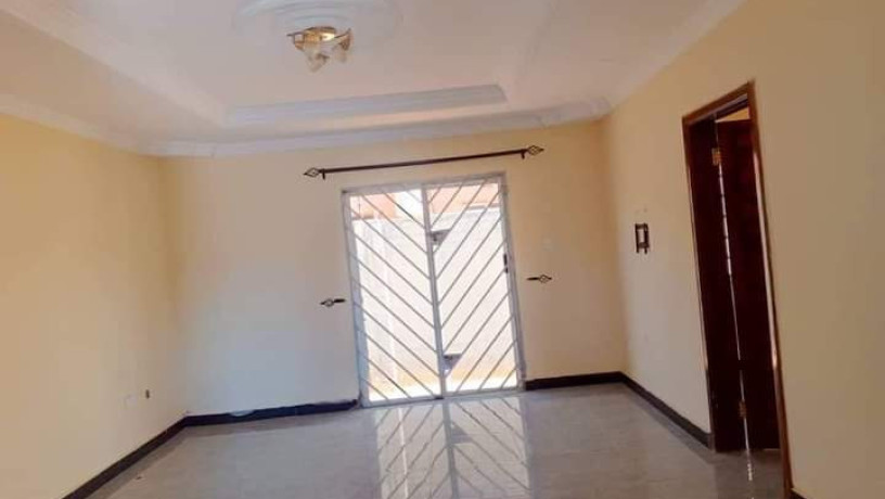 2-bedroom-flat-for-rent-in-chalala-big-6