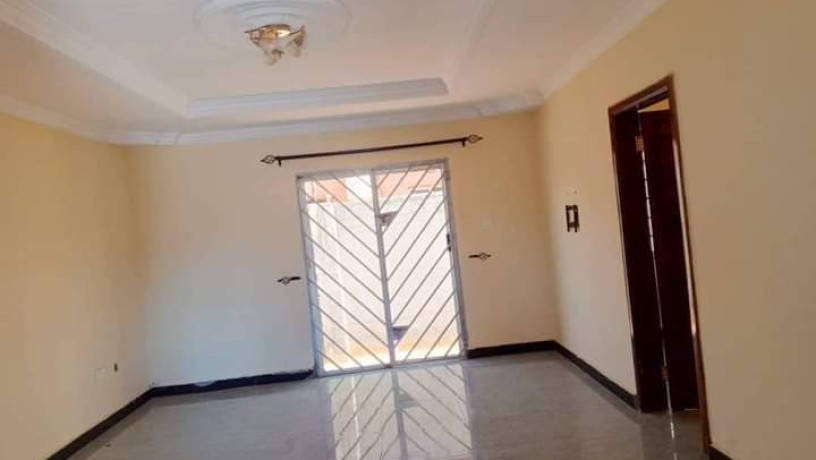 2-bedroom-flat-for-rent-in-chalala-big-2