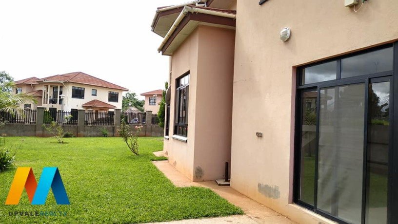 4-bedroom-standalone-house-for-rent-in-woodlands-main-big-4