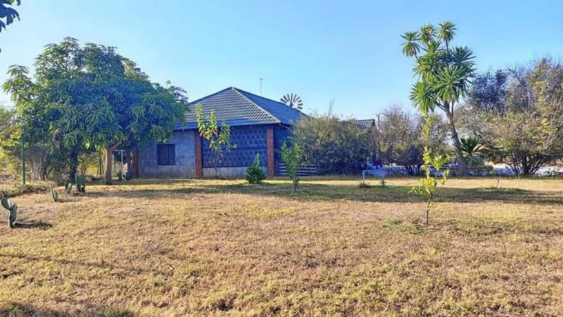 vintage-4-bedroom-house-for-sale-in-kabwe-big-2