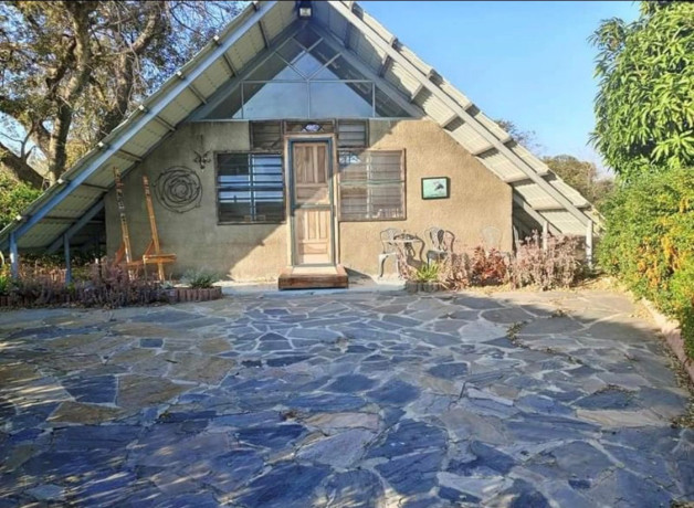 vintage-4-bedroom-house-for-sale-in-kabwe-big-0