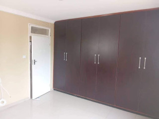 2 Bedroom Flat For Sale in Rhodespark