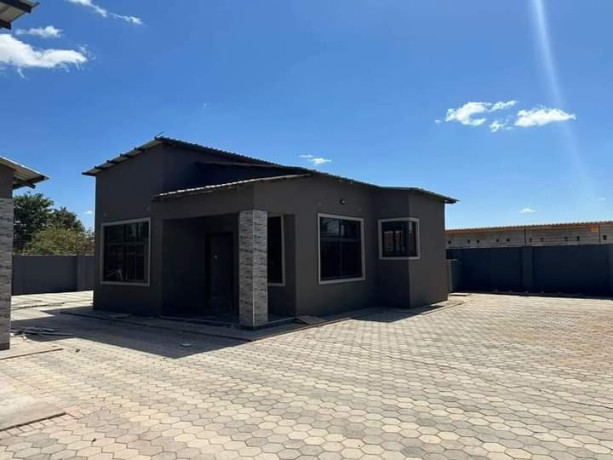 2-bedroom-flat-for-rent-in-lilayi-big-3