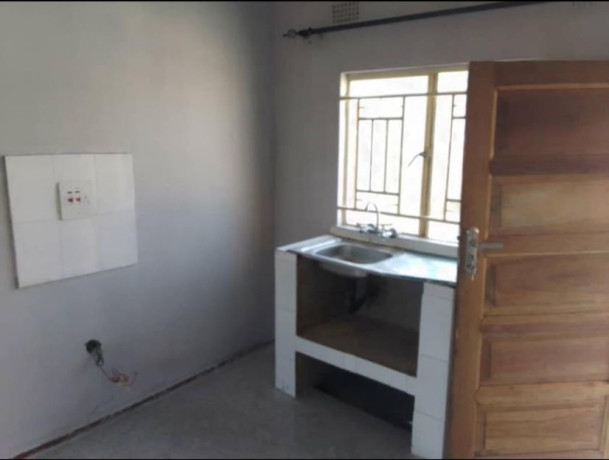 bedsitter-for-rent-in-lusaka-south-big-2