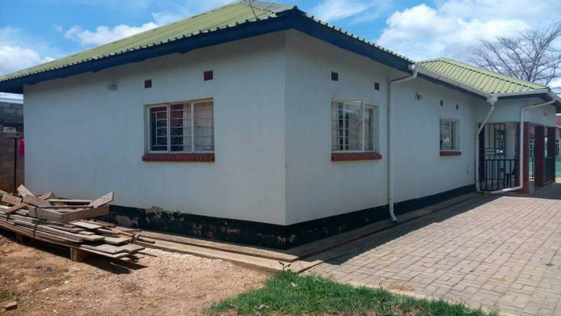 beautiful-three-bedroom-house-in-salama-park-big-1