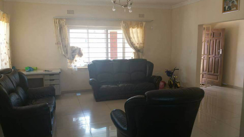 beautiful-three-bedroom-house-in-salama-park-big-2