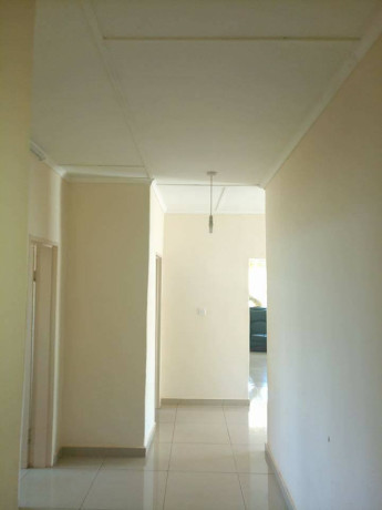 beautiful-three-bedroom-house-in-salama-park-big-8