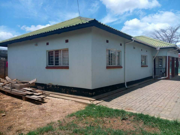 beautiful-three-bedroom-house-in-salama-park-big-1