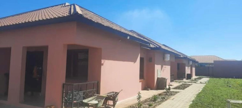neat-and-spacious-3-bedroom-house-for-rent-in-new-kasama-big-2