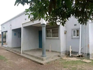 3 Bedroom Flat For Sale in Chilenje Rockfield