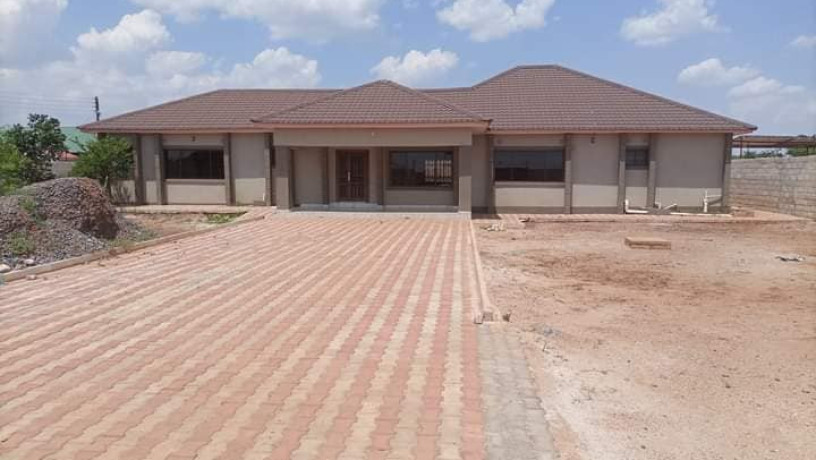 4-bedroom-standalone-house-for-sale-in-new-kasama-big-0