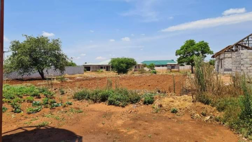 plot-for-sale-in-chalala-big-2