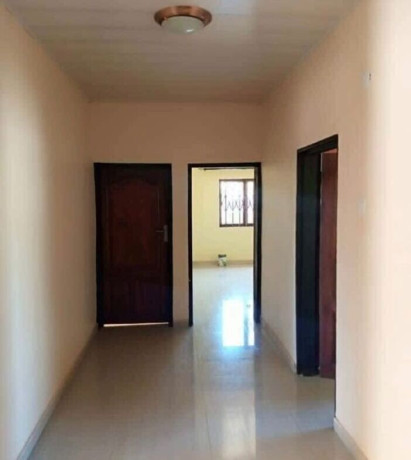 3-bedroom-flat-for-rent-in-chalala-big-5