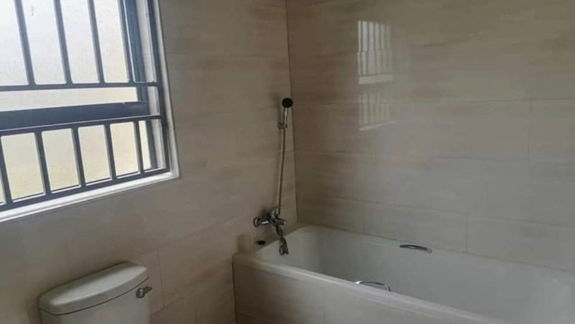 2-bedroom-flat-for-rent-in-makeni-big-3