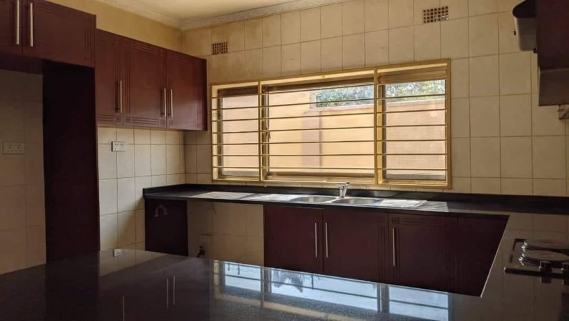 2-bedroom-flat-for-rent-in-olympia-big-5