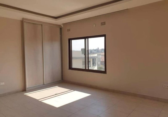 3-bedroom-house-for-sale-in-roma-big-4