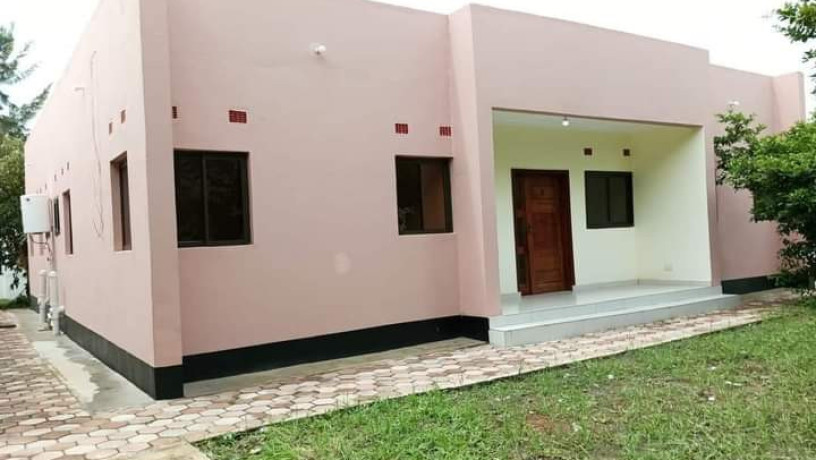 3-bedroom-flat-for-rent-in-chalala-rockview-big-5