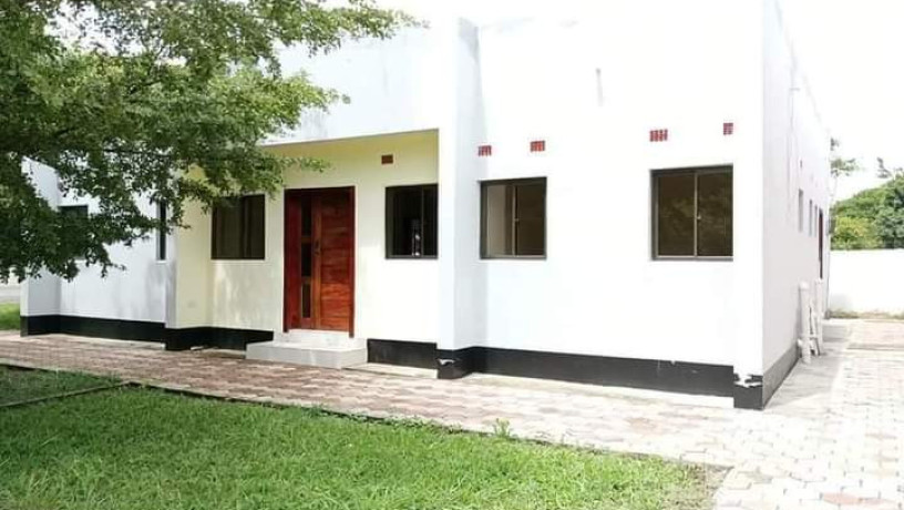 3-bedroom-flat-for-rent-in-chalala-rockview-big-1