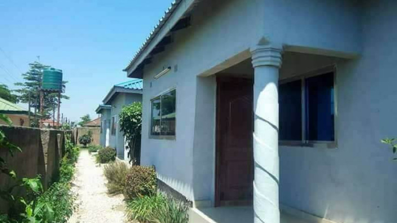 neat-two-bedroomed-flat-in-phi-big-0