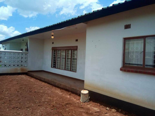 2-bedroom-house-for-rent-in-avondale-big-3