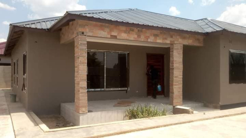 neat-three-bedroom-standalone-house-in-ibex-hill-big-2