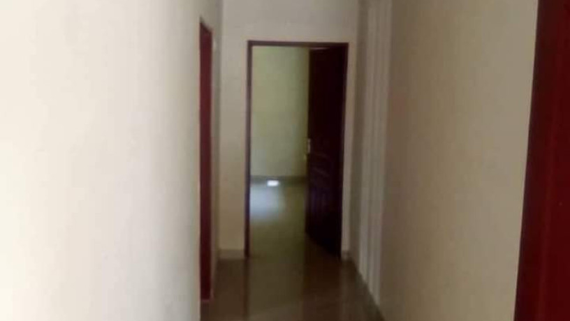 2-bedroom-flat-for-rent-in-olympia-big-3