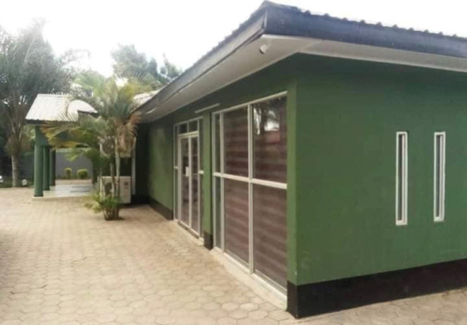 4-bedroom-flat-for-rent-in-salama-park-lusaka-big-0