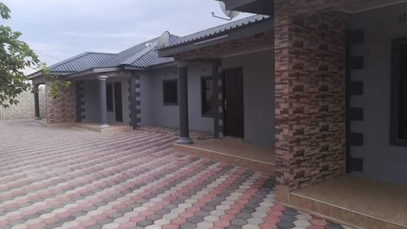 newly-built-2-bedroom-modern-flat-in-libala-south-big-3