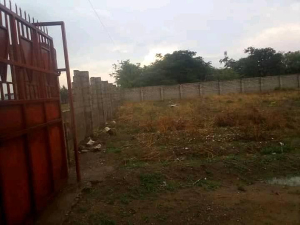 plot-for-sale-in-chalala-big-1