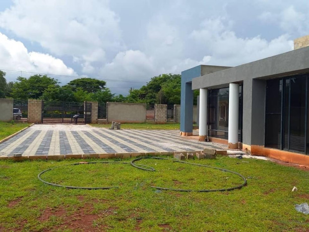 3-bedroom-house-for-sale-in-ibex-hill-big-2