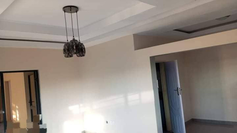 newly-built-3-bedroom-flat-for-rent-in-chalala-big-6