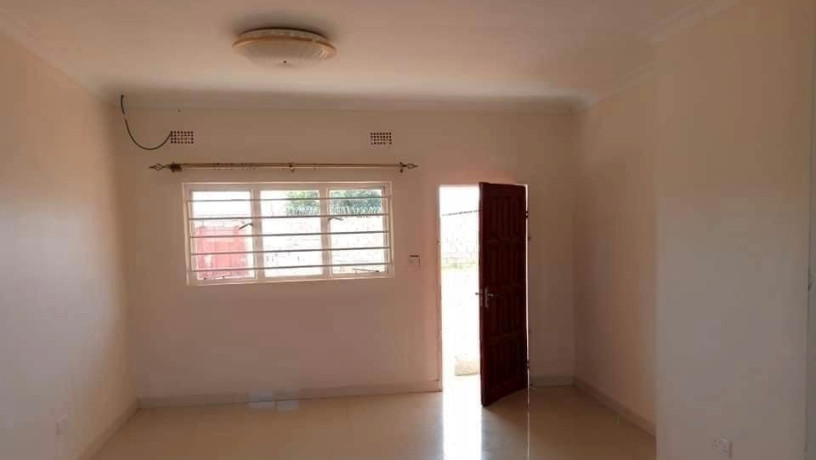 2-bedroom-flat-for-rent-in-chalala-big-6