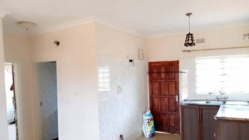 2-bedroom-flat-for-rent-in-chalala-big-5