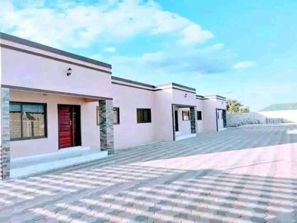 3-bedroom-flat-for-rent-in-chalala-big-7