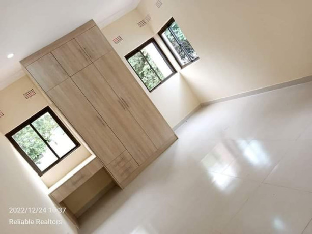 3-bedroom-flat-for-rent-in-chalala-rockview-big-5