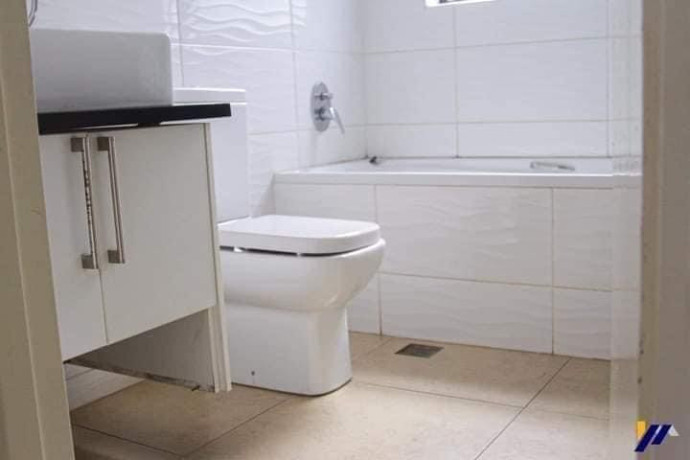 4-bedroom-house-for-sale-in-roma-big-5