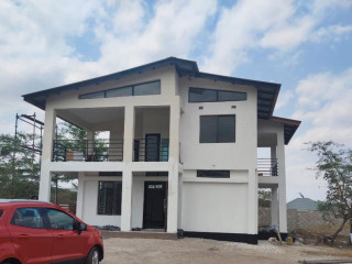 4 Bedroom House For Sale In State Lodge