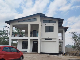 4-bedroom-house-for-sale-in-state-lodge