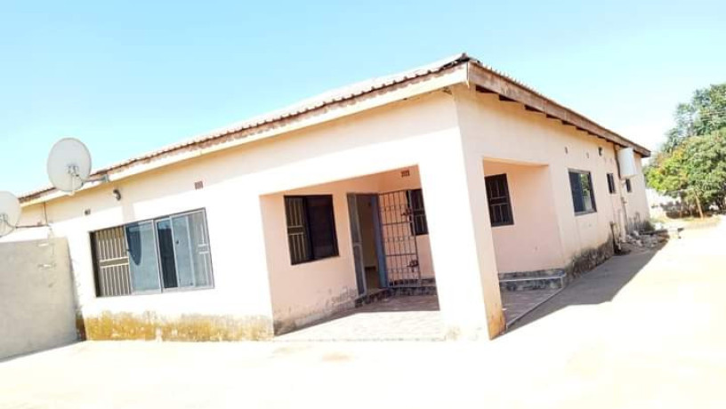 3-bedroom-flat-for-rent-in-chalala-big-2