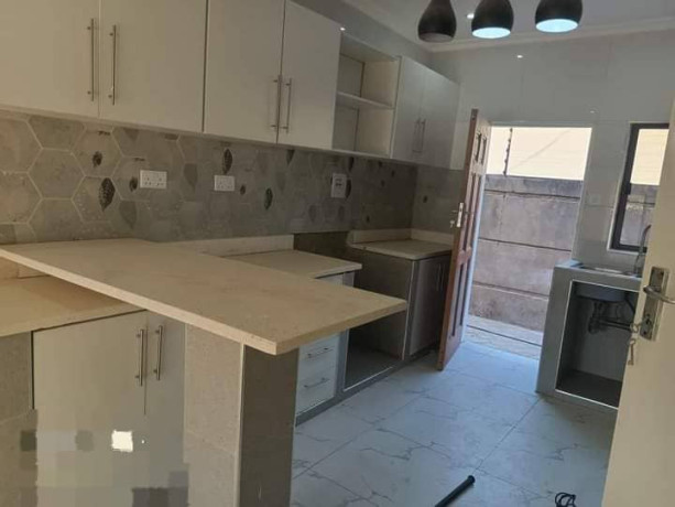 2-bedroom-flat-for-rent-in-chalala-big-2