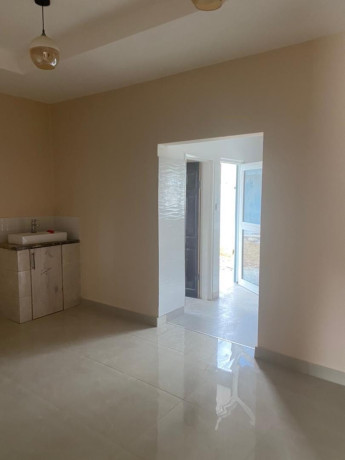 3-bedroom-flat-for-rent-in-lilayi-big-3