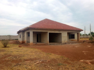 2 Bedroom House For Sale in New Kasama